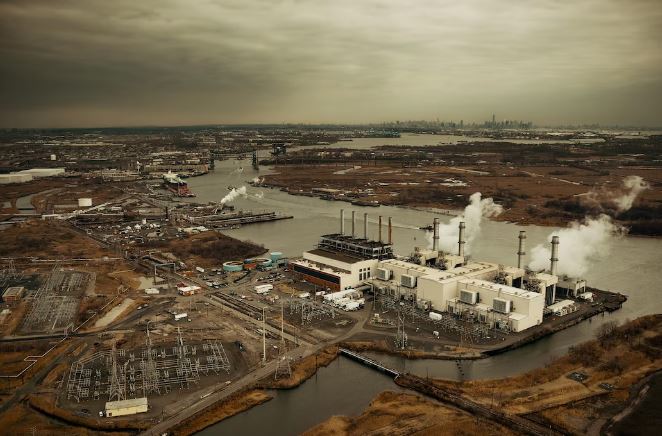 Oil’s Comeback: Why the World Isn’t Ready to Let Go of Fossil Fuels