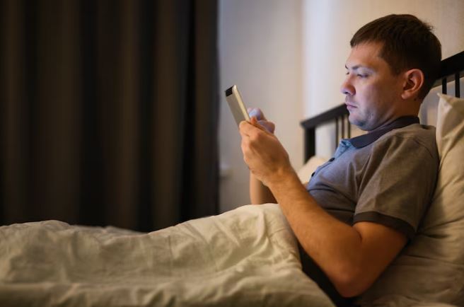 Smartphones and Sleep Loss: The Silent Epidemic Among Young Adults