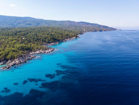 largest peninsula in the adriatic sea